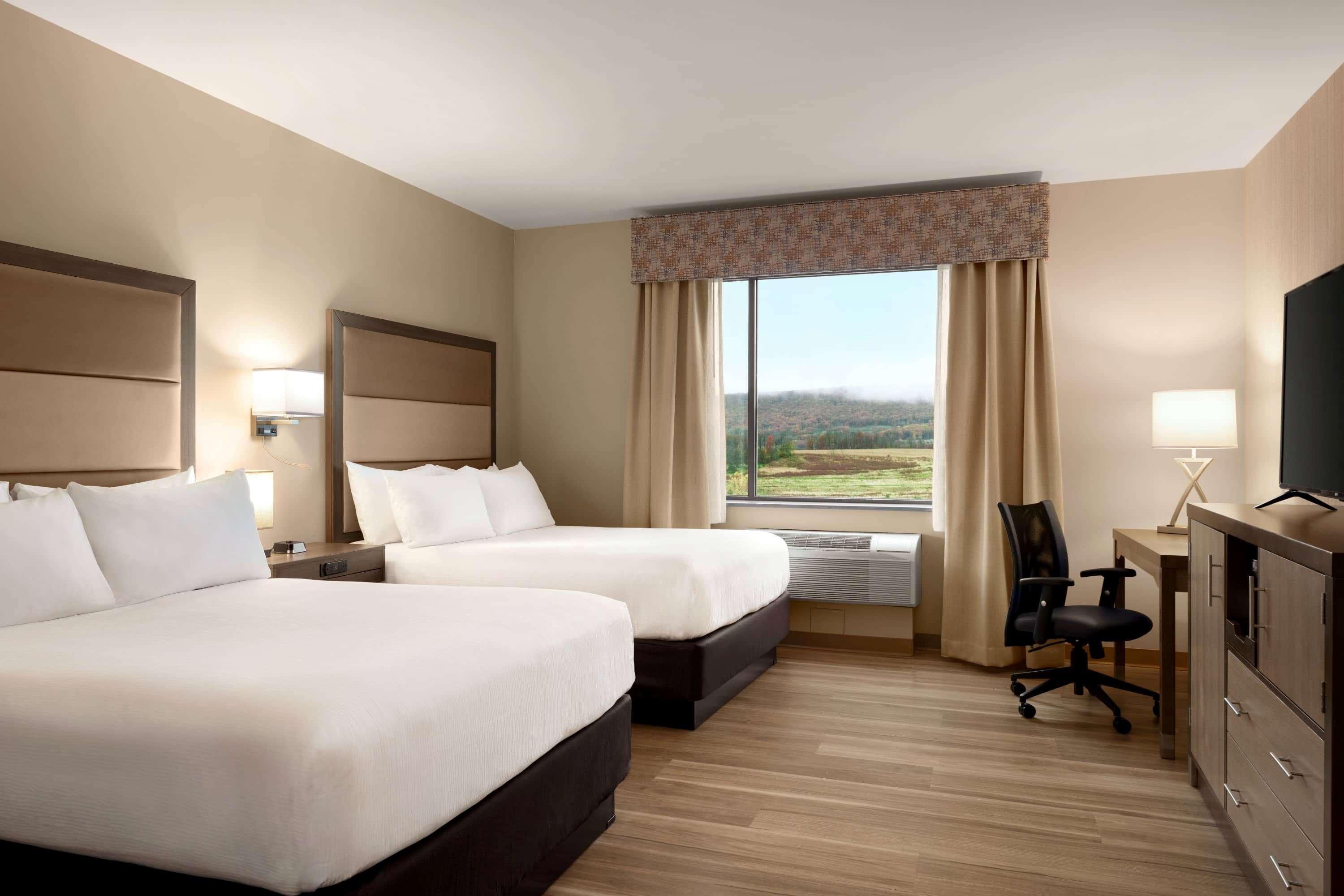 Отель Wyndham Garden State College Boalsburg Экстерьер фото