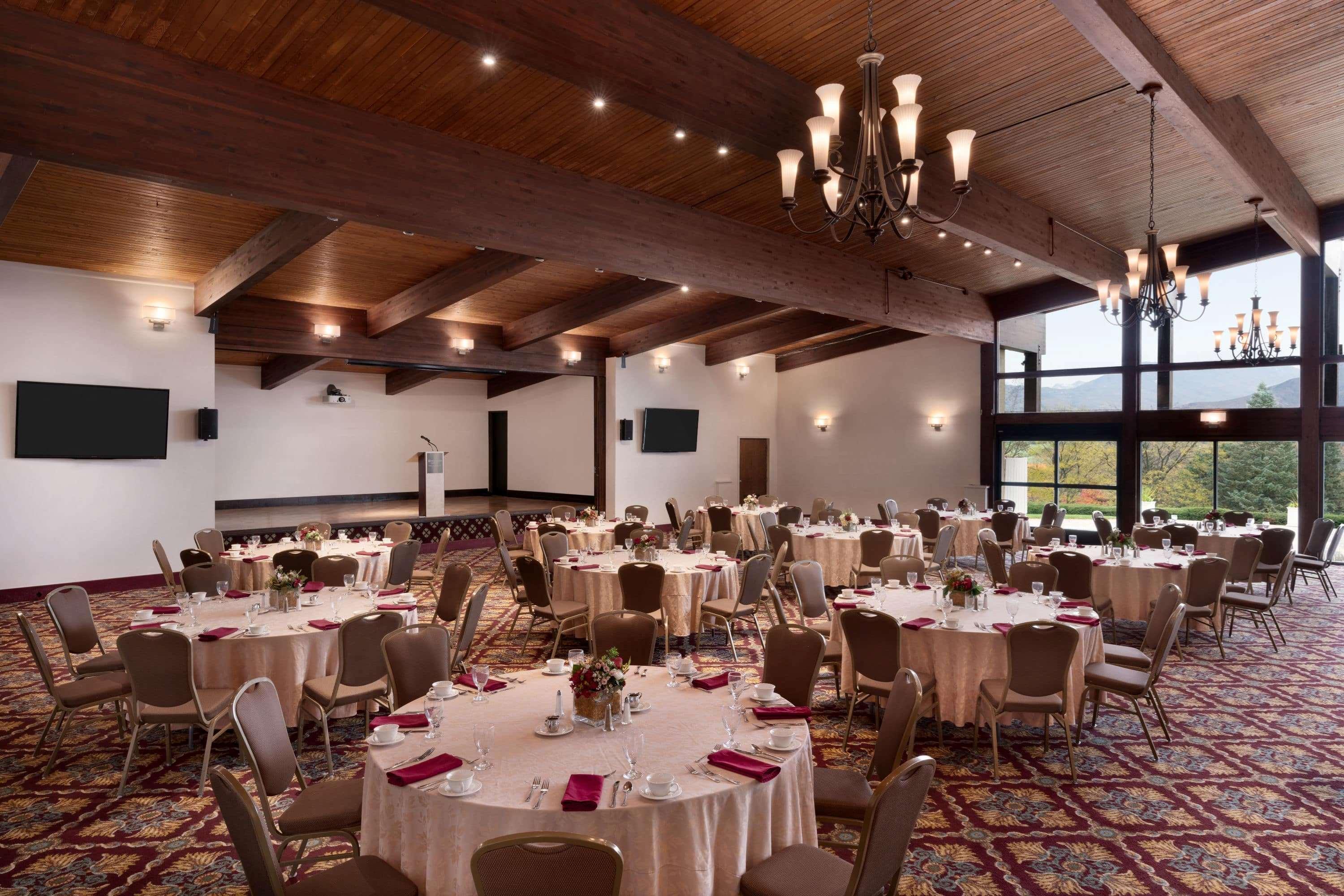 Отель Wyndham Garden State College Boalsburg Экстерьер фото