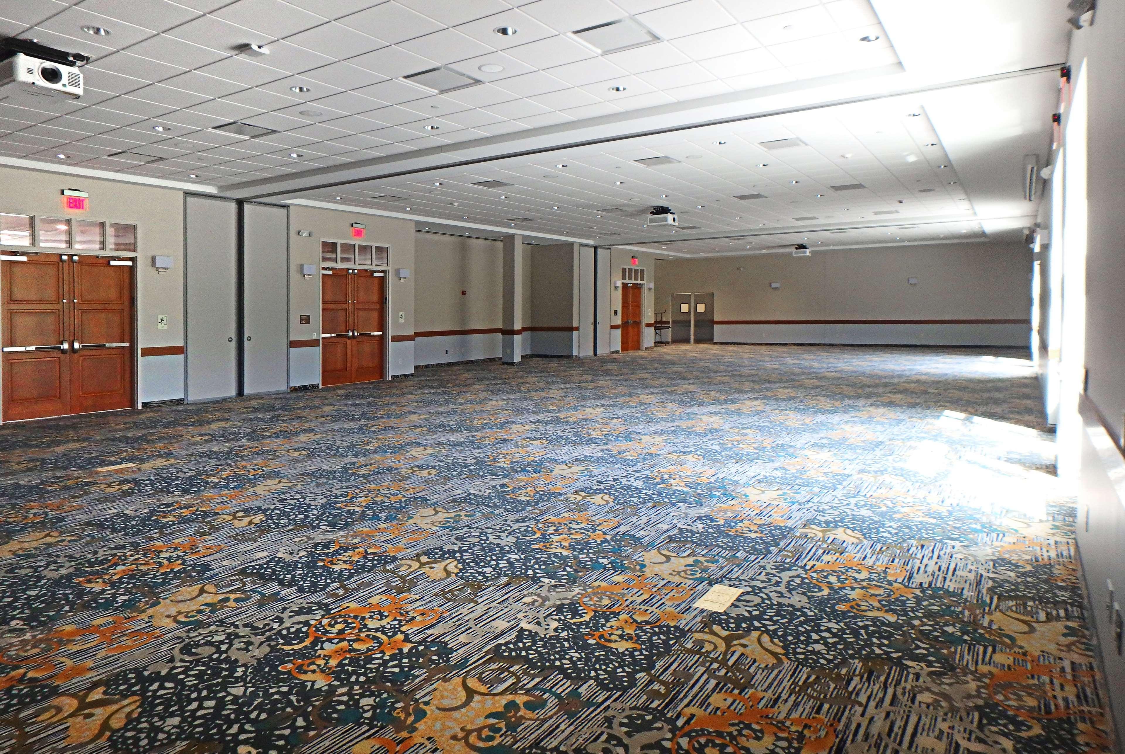 Отель Wyndham Garden State College Boalsburg Экстерьер фото